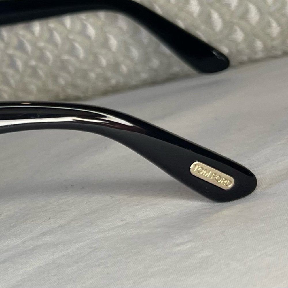 *SOLD ELSEWHERE* TOM FORD Izzi Acetate Cat-Eye Polarized Sunglasses - Picture 8 of 11